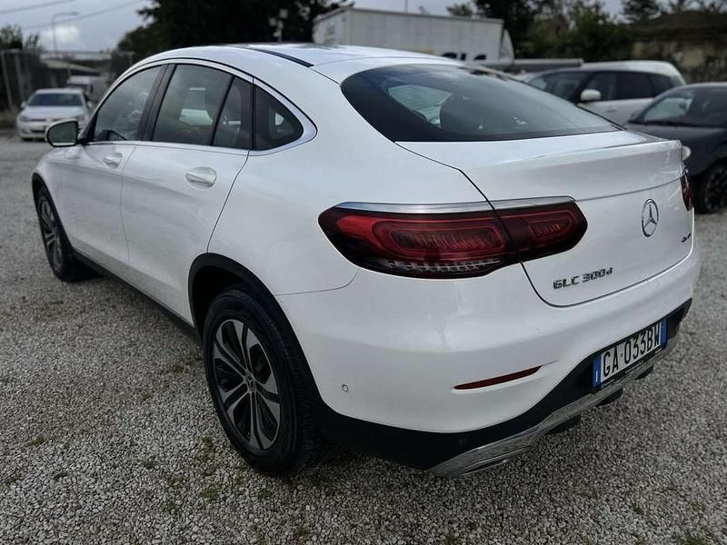 Usata Mercedes GLC300 245 CV (180 kW) 2020 Bianco SUV