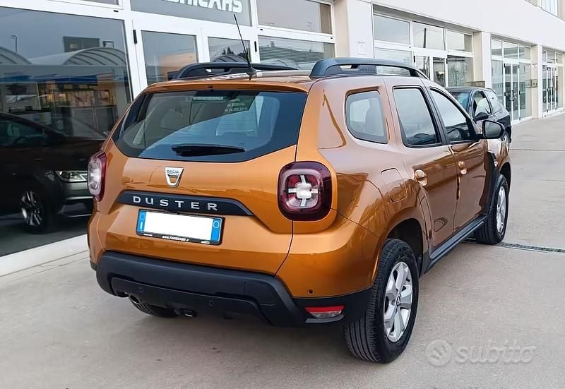 Usata Dacia Duster Comfort 101 CV (74 kW) 2020 Arancione SUV