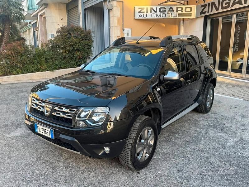 Usata Dacia Duster Lauréate 110 CV (80 kW) 2017 Grigio SUV