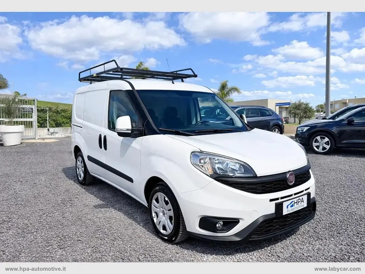 Usata Fiat Doblò 105 CV (77 kW) 2017 Bianco Monovolume