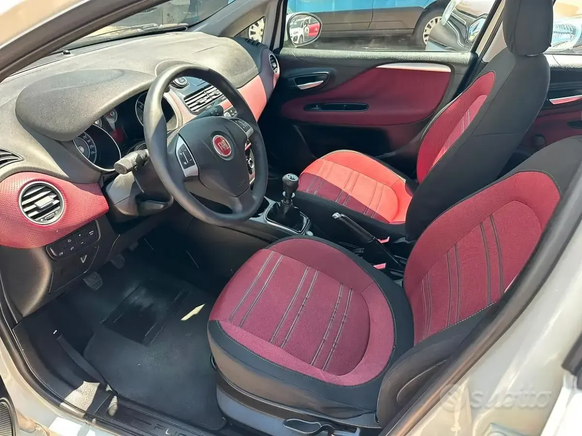 Usata Fiat Punto Evo Dynamic 65 CV (47 kW) 2010 Bianco Utilitaria