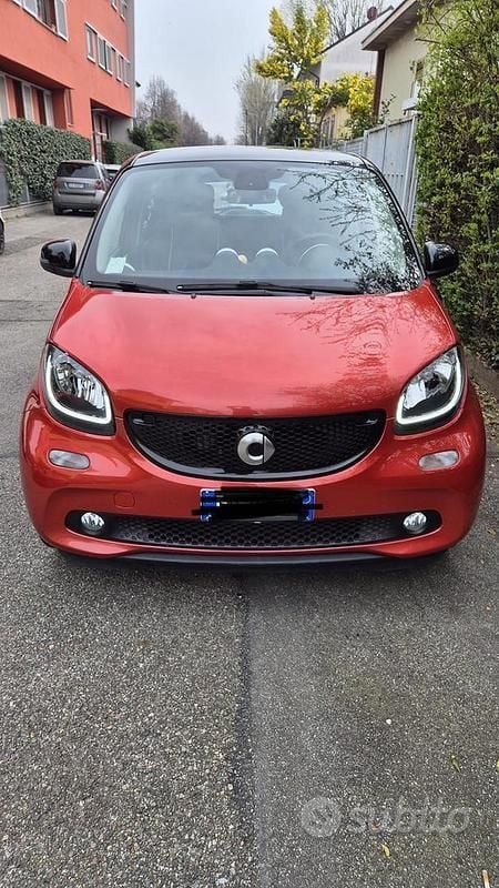 Usata Smart ForFour Passion 71 CV (52 kW) 2016 Rosso Utilitaria