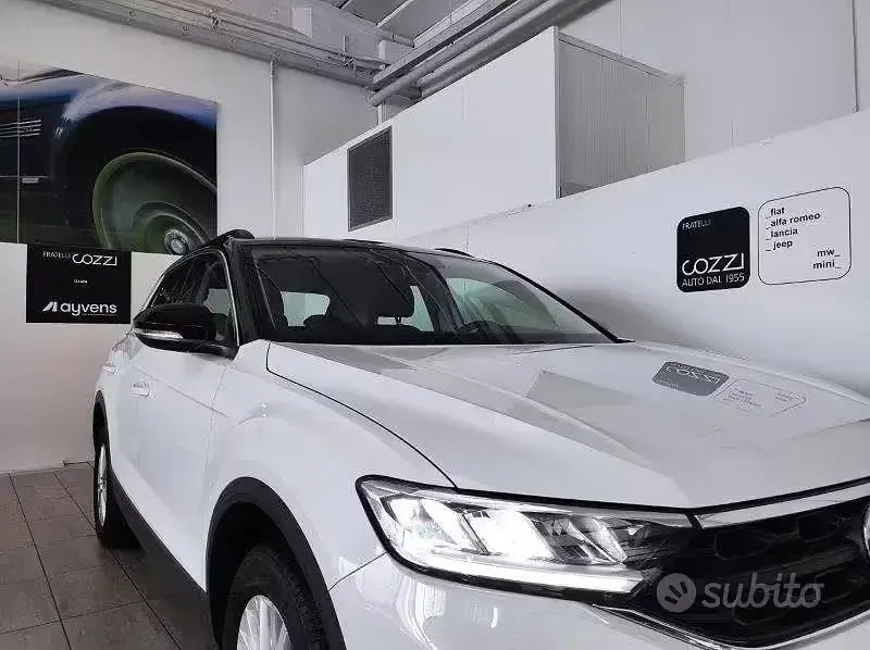 Usata VW T-Roc Life 150 CV (110 kW) 2023 Bianco SUV