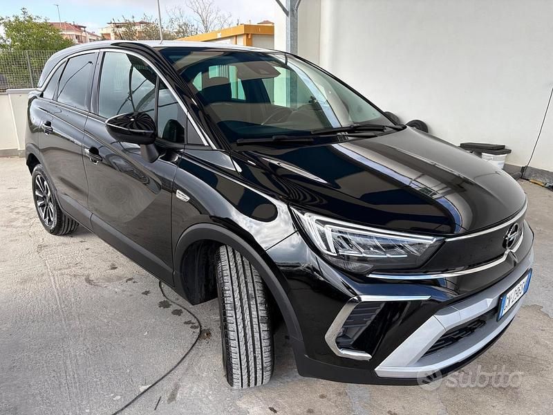 Usata Opel Crossland X Ultimate 110 CV (80 kW) 2023 Nero SUV