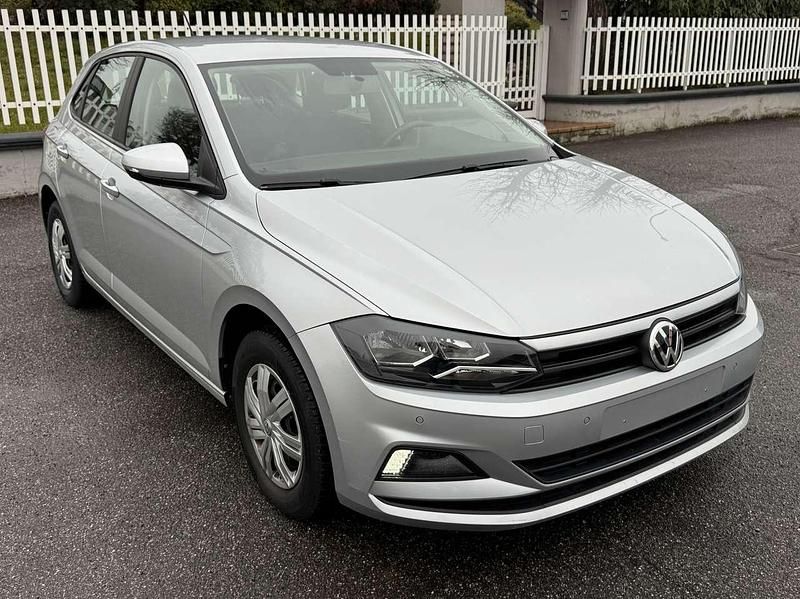 Usata VW Polo Trendline 65 CV (47 kW) 2017 Argento Berlina