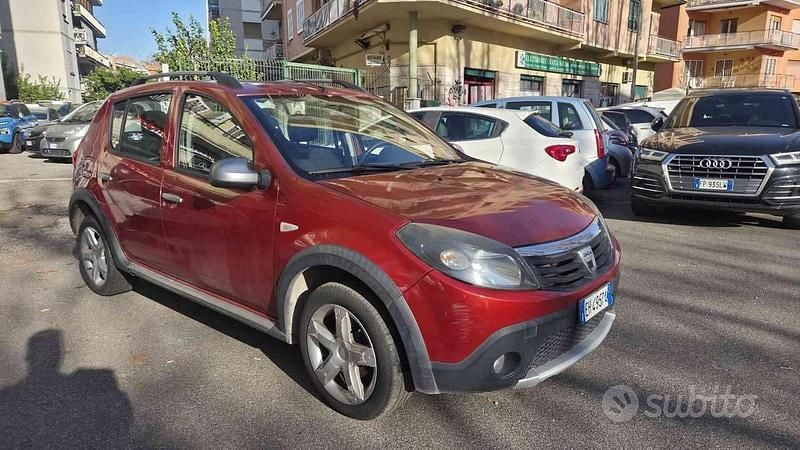 Usata Dacia Sandero Stepway 85 CV (62 kW) 2011 Bronzo Berlina