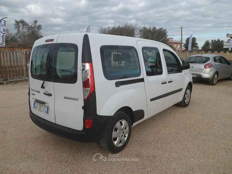 Usata Renault Kangoo 95 CV (69 kW) 2021 Bianco Monovolume