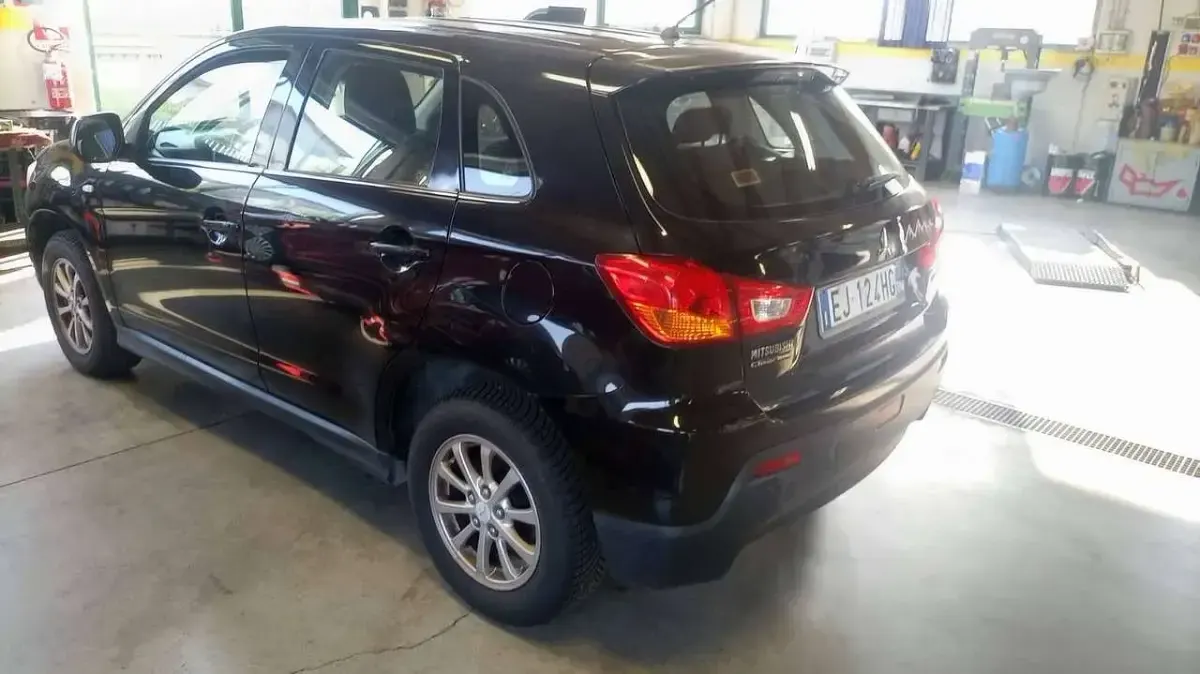 Usata Mitsubishi ASX Invite 150 CV (110 kW) 2011 Nero SUV