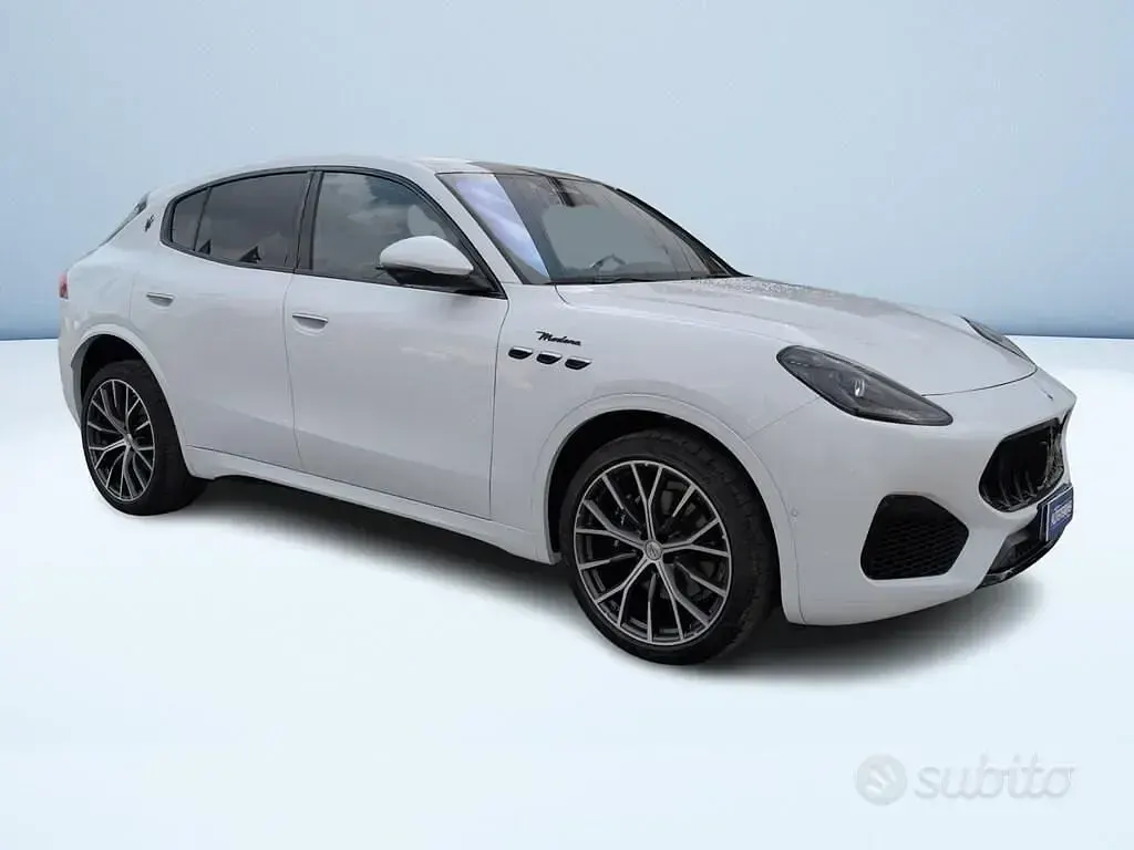 Usata Maserati Levante 330 CV (242 kW) 2023 Bianco SUV