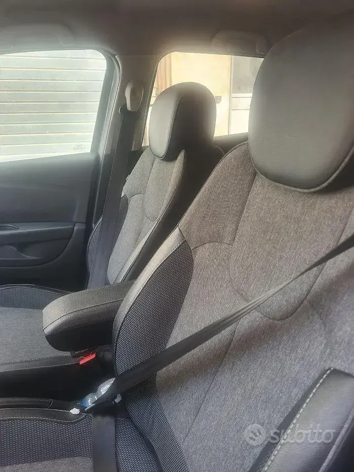 Usata Renault Captur 90 CV (66 kW) 2019 Grigio SUV