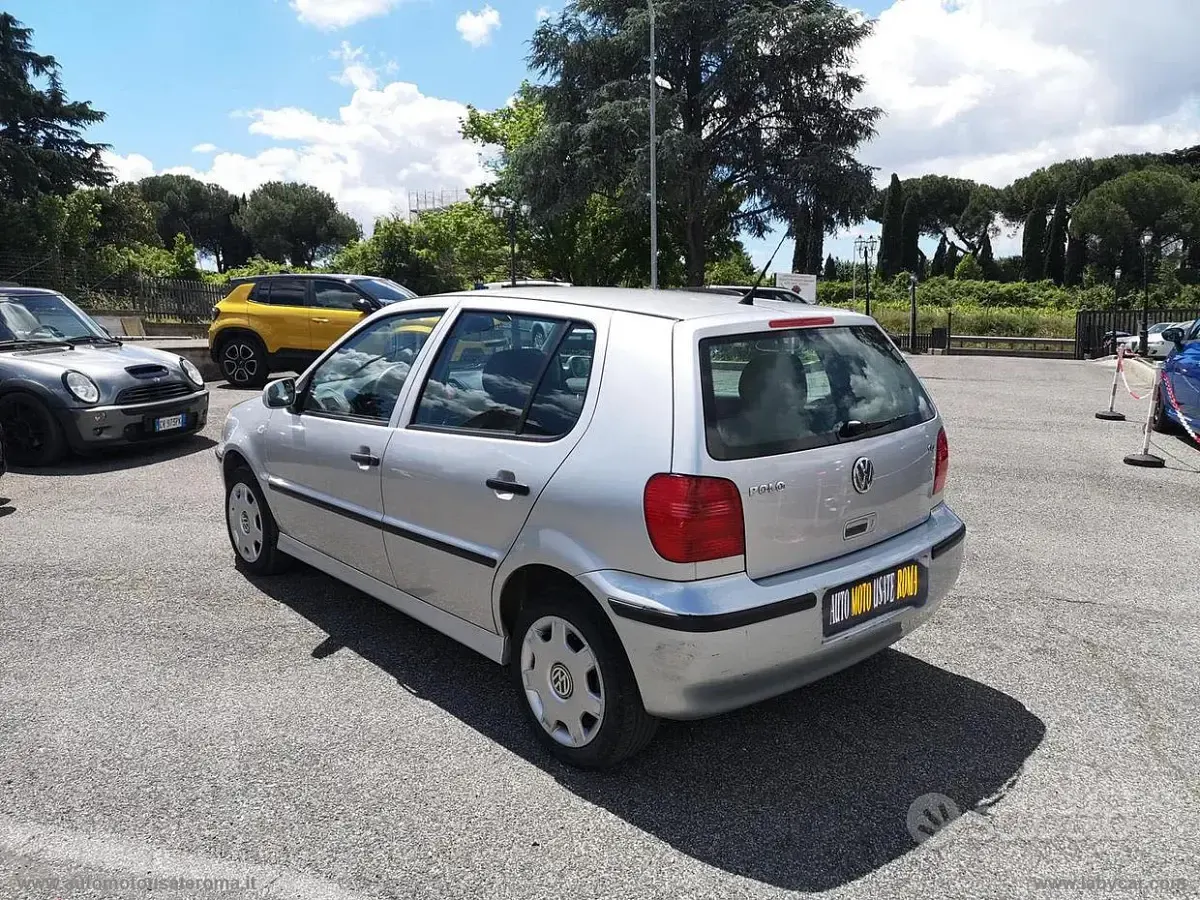Usata VW Polo Comfortline 75 CV (55 kW) 2001 Argento Berlina