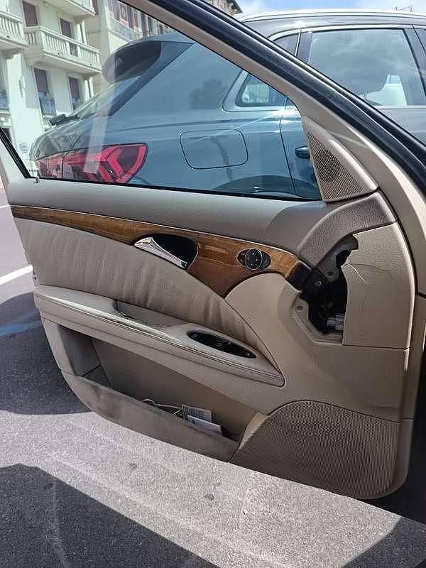 Blu/azzurro Usata 2006 Mercedes E280 Avantgarde Station wagon | 1300 € (Buon prezzo) - Immagine 1/4