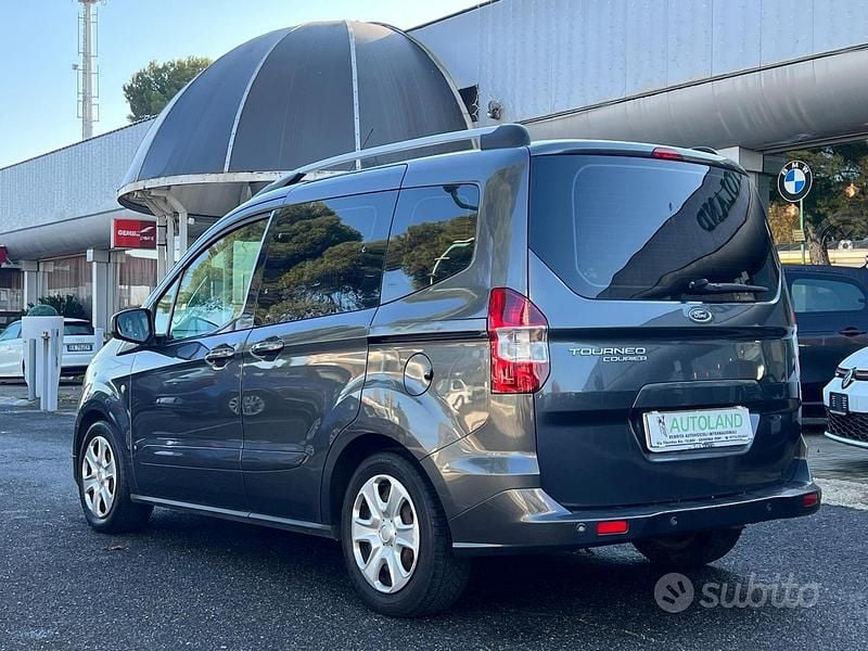 Usata Ford Tourneo Courier S 75 CV (55 kW) 2019 Monovolume