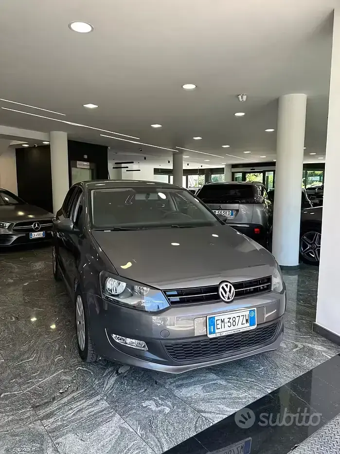 Usata VW Polo Comfortline 75 CV (55 kW) 2012 Grigio Utilitaria