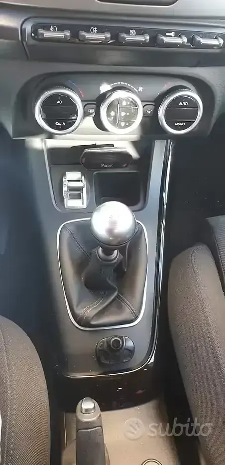 Usata Alfa Romeo Giulietta 105 CV (77 kW) 2013 Grigio Utilitaria