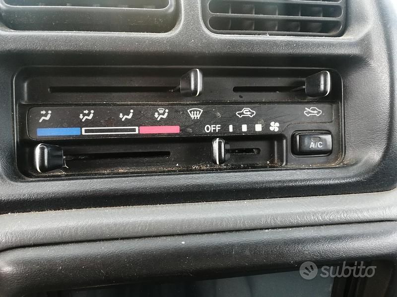 Usata Suzuki Jimny 80 CV (58 kW) 2000 Grigio SUV