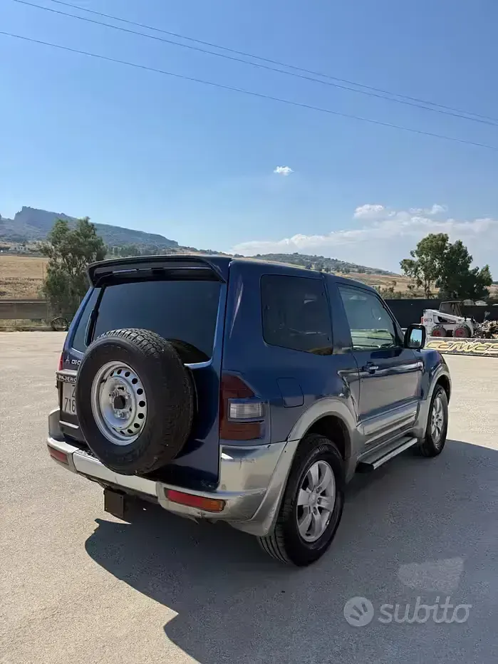 Usata Mitsubishi Pajero 165 CV (121 kW) 2000 Bluazzurro SUV