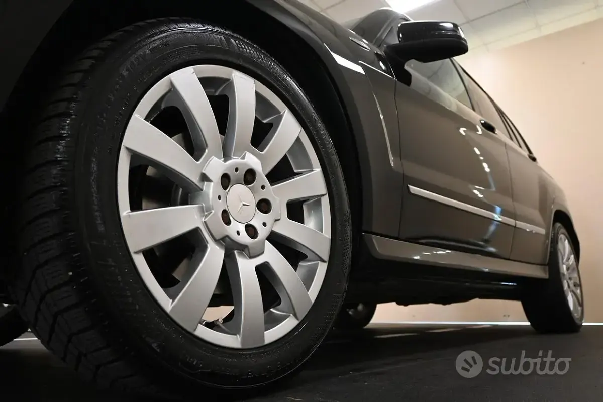 Usata Mercedes GLK250 204 CV (150 kW) 2011 Nero SUV