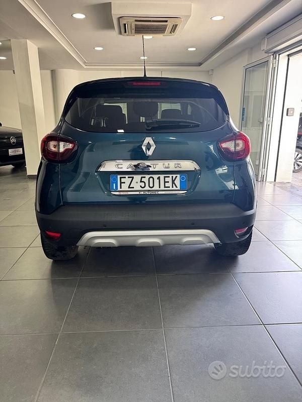 Usata Renault Captur 131 CV (96 kW) 2020 Blu SUV