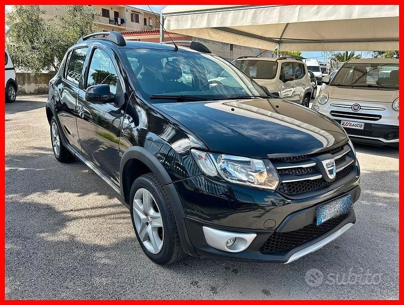 Usata Dacia Sandero Stepway 90 CV (66 kW) 2014 Nero Berlina