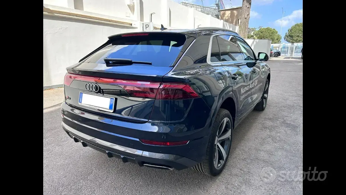 Usata Audi Q8 S-Line 286 CV (210 kW) 2023 Grigio SUV