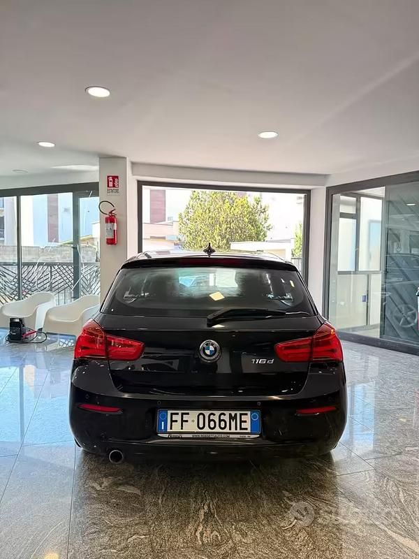 Usata BMW 116 Advantage 116 CV (85 kW) 2016 Nero Utilitaria
