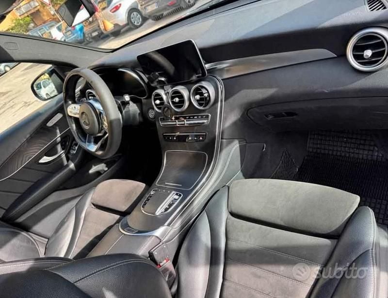 Usata Mercedes GLC300 Premium Plus 245 CV (180 kW) 2020 Blu Coupé