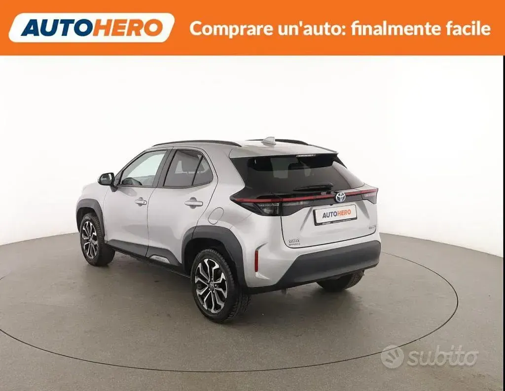 Usata Toyota Yaris Cross Trend 92 CV (67 kW) 2023 Grigio SUV