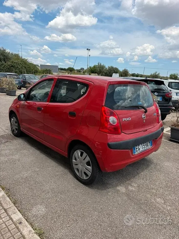 Usata Nissan Pixo 68 CV (50 kW) 2011 Utilitaria