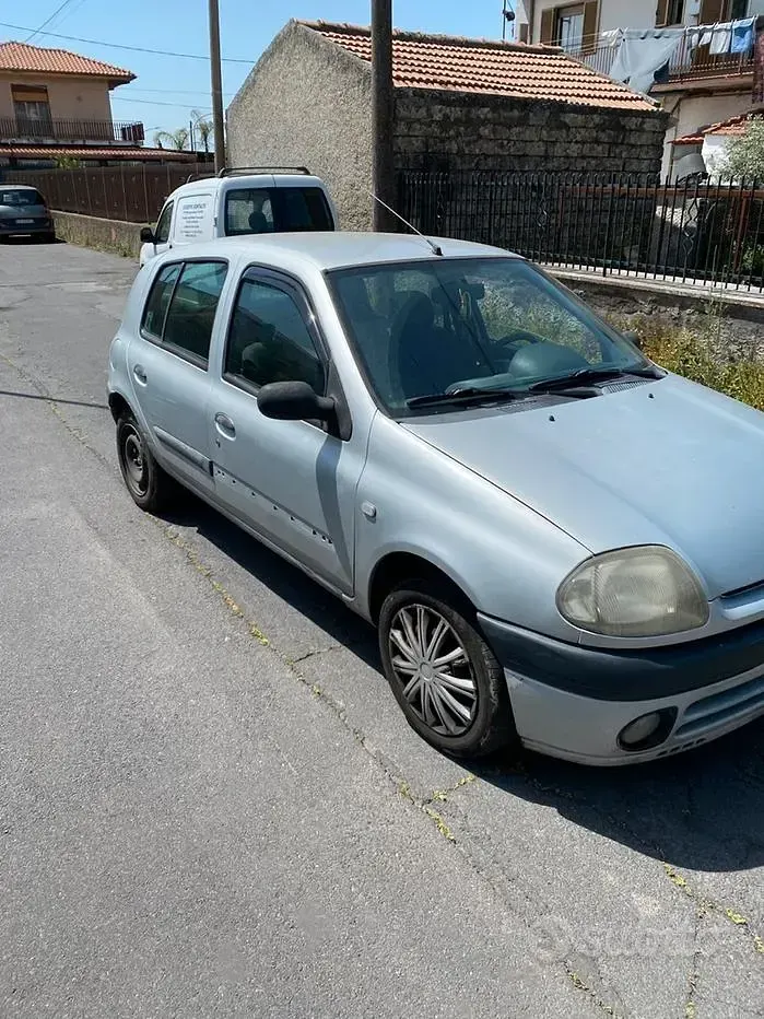 Usata Renault Clio II 2000 Grigio Utilitaria