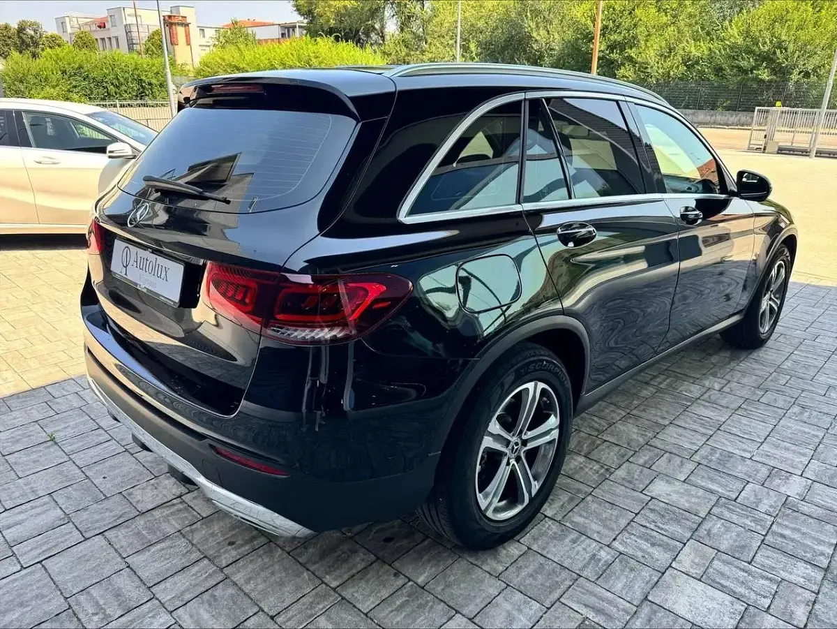 Usata Mercedes GLC200 197 CV (144 kW) 2022 Nero SUV