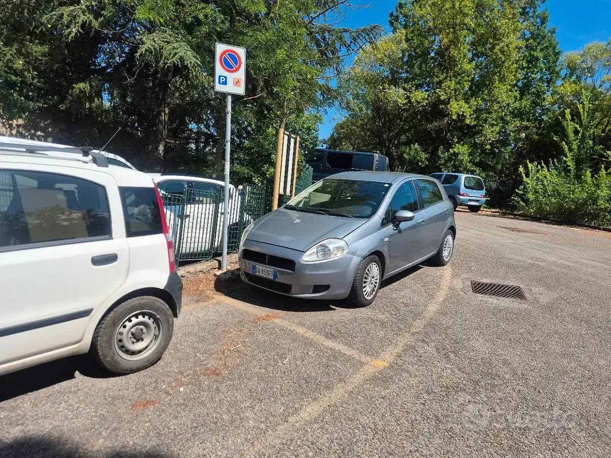 Usata Fiat Grande Punto 65 CV (47 kW) 2006 Grigio Utilitaria