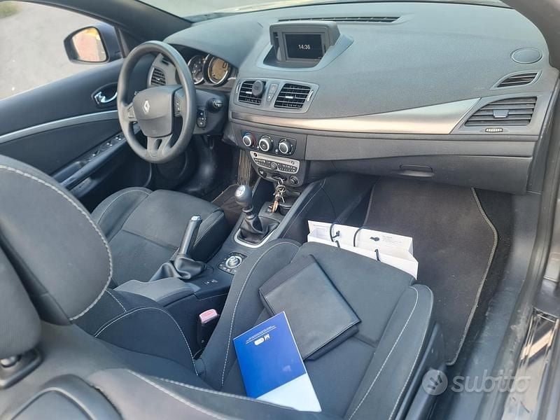 Usata Renault Mégane Cabriolet 110 CV (80 kW) 2012 Grigio Cabrio