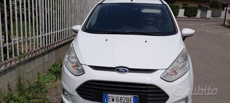 Usado Ford B-MAX 95 CV (69 kW) 2014 Blanco Monovolumen