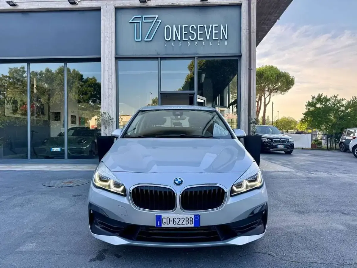 Usata BMW 218 Active Tourer Advantage 150 CV (110 kW) 2020 Argento Monovolume