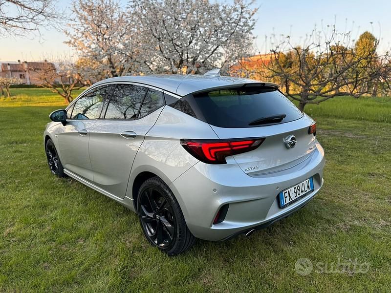 Usata Opel Astra Dynamic 160 CV (117 kW) 2017 Grigio Berlina