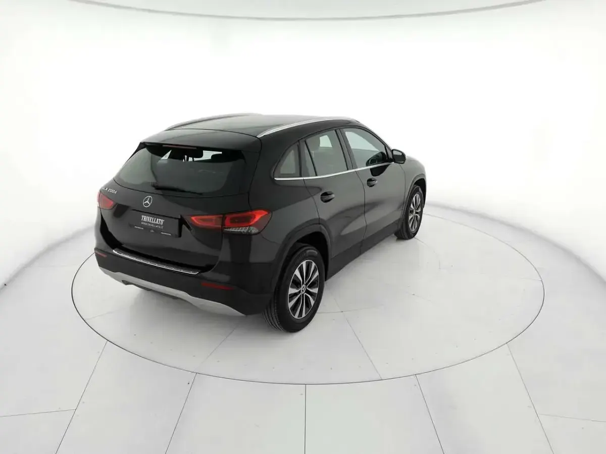 Usata Mercedes GLA200 Business 150 CV (110 kW) 2020 Nero SUV
