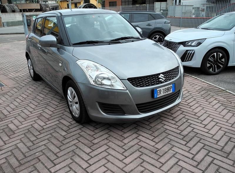 Usata Suzuki Swift GL 74 CV (54 kW) 2013 Grigio Utilitaria