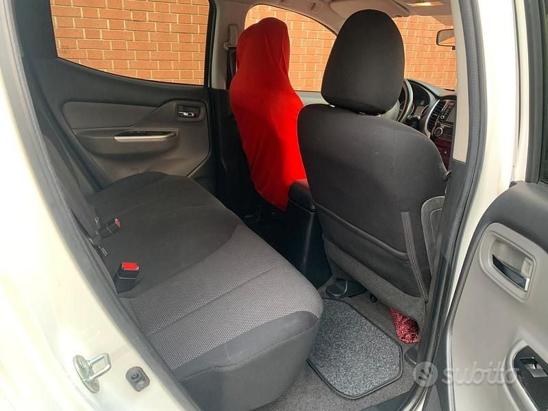 Usata Mitsubishi L200 Intense 181 CV (133 kW) 2018 Bianco Pick-up
