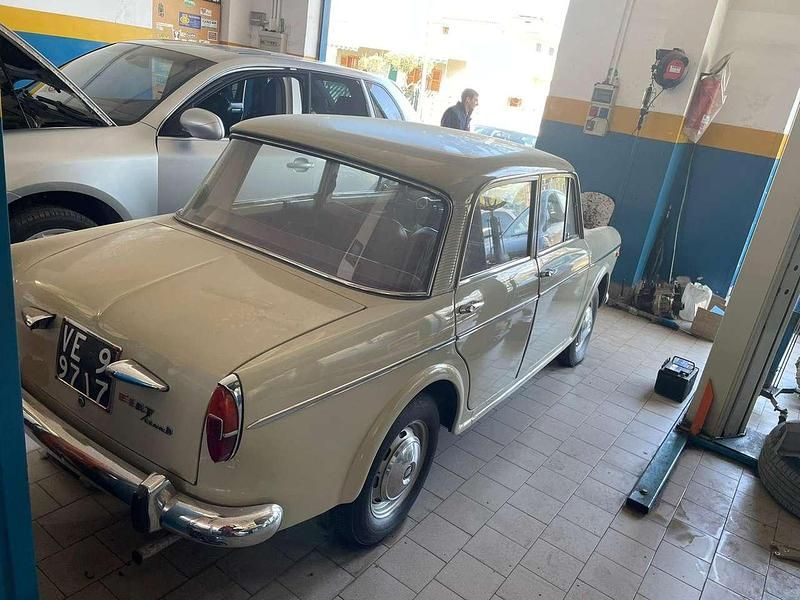 Usata Fiat 1100 54 CV (39 kW) 1965 Beige Berlina