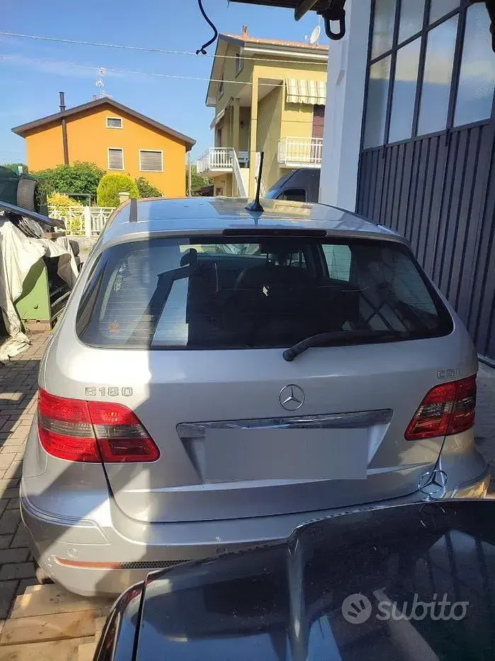 Usata Mercedes B180 109 CV (80 kW) 2008 Marrone Monovolume