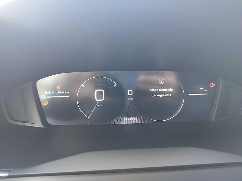 Usata Peugeot e-2008 Allure 100 kW (136 CV) 2024 Grigio SUV