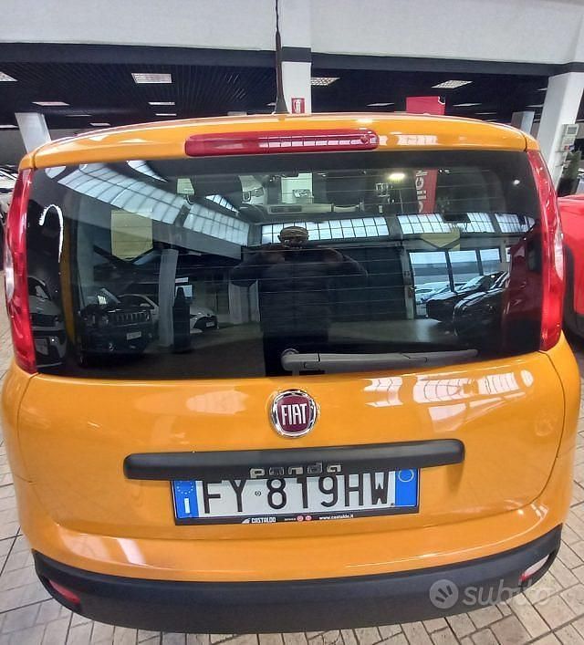 Usata Fiat Panda Easy 69 CV (50 kW) 2019 Arancione Berlina