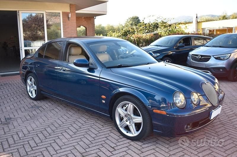 Usata Jaguar S-Type R 396 CV (291 kW) 2002 Blu Berlina