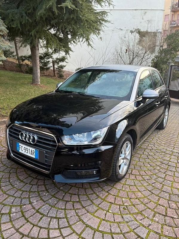 Usata 2016 Audi A1 Sportback S-Line Due volumi | 12.000 € (Super prezzo) - Immagine 1/4