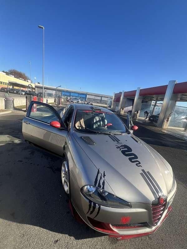 Usata Alfa Romeo 147 120 CV (88 kW) 2008 Utilitaria