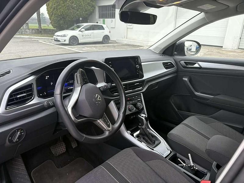 Usata VW T-Roc Life 150 CV (110 kW) 2024 Nero perla met SUV