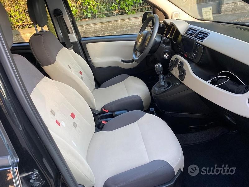 Usata Fiat Panda Easy 85 CV (62 kW) 2012 Nero Utilitaria