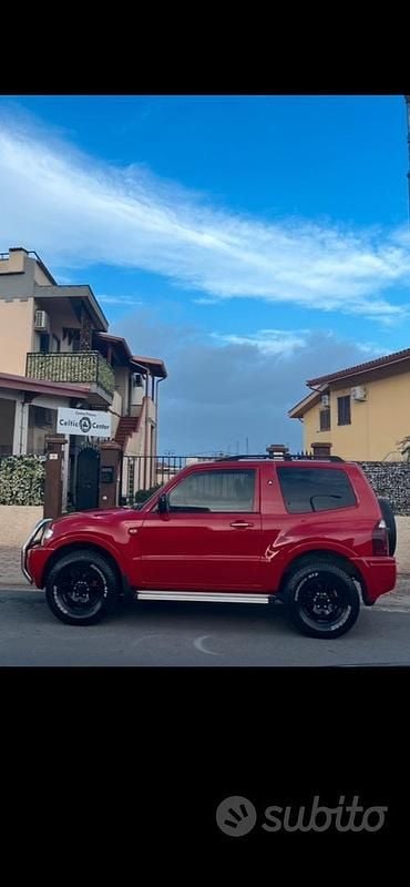 Usata Mitsubishi Pajero 115 CV (84 kW) 2004 Rosso SUV