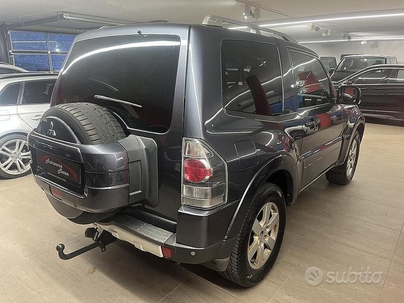 Usata Mitsubishi Pajero 170 CV (125 kW) 2007 Blu/azzurro SUV
